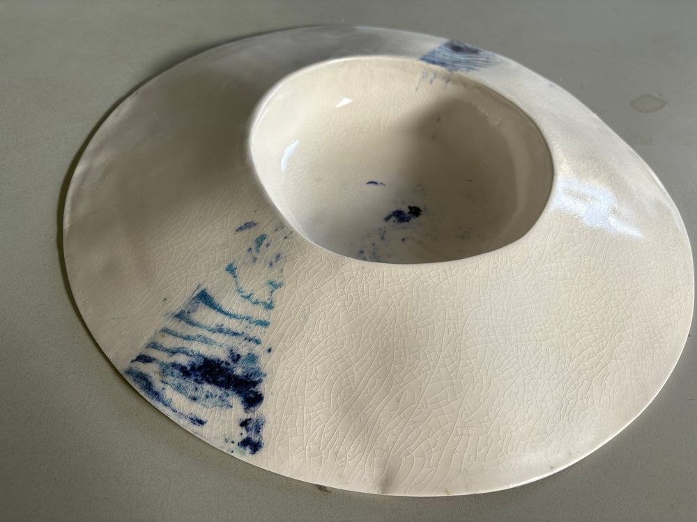 Plate with blue decor